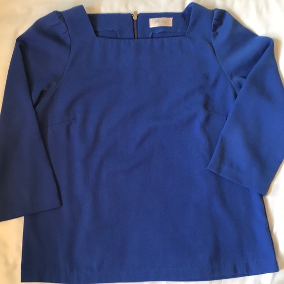 Free w a bundle Royal blue square neck 3/4 sleeve top with exposed back zipper - Picture 1 of 4